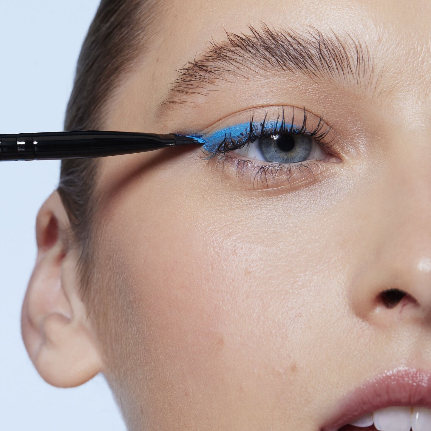 wing-it-liner-brush-l9 84091_Winged_Eyeliner_Brushy.jpg