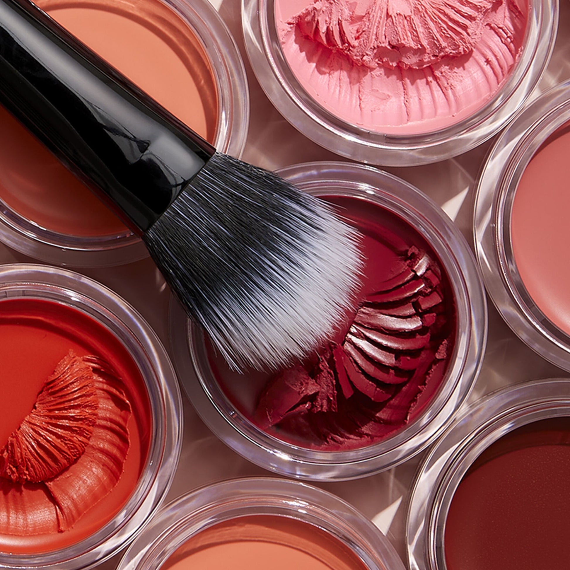 putty-blush-brush-s5 011321_PuttyBlush-Brush_V2_COMP_Final_IGF2.jpg