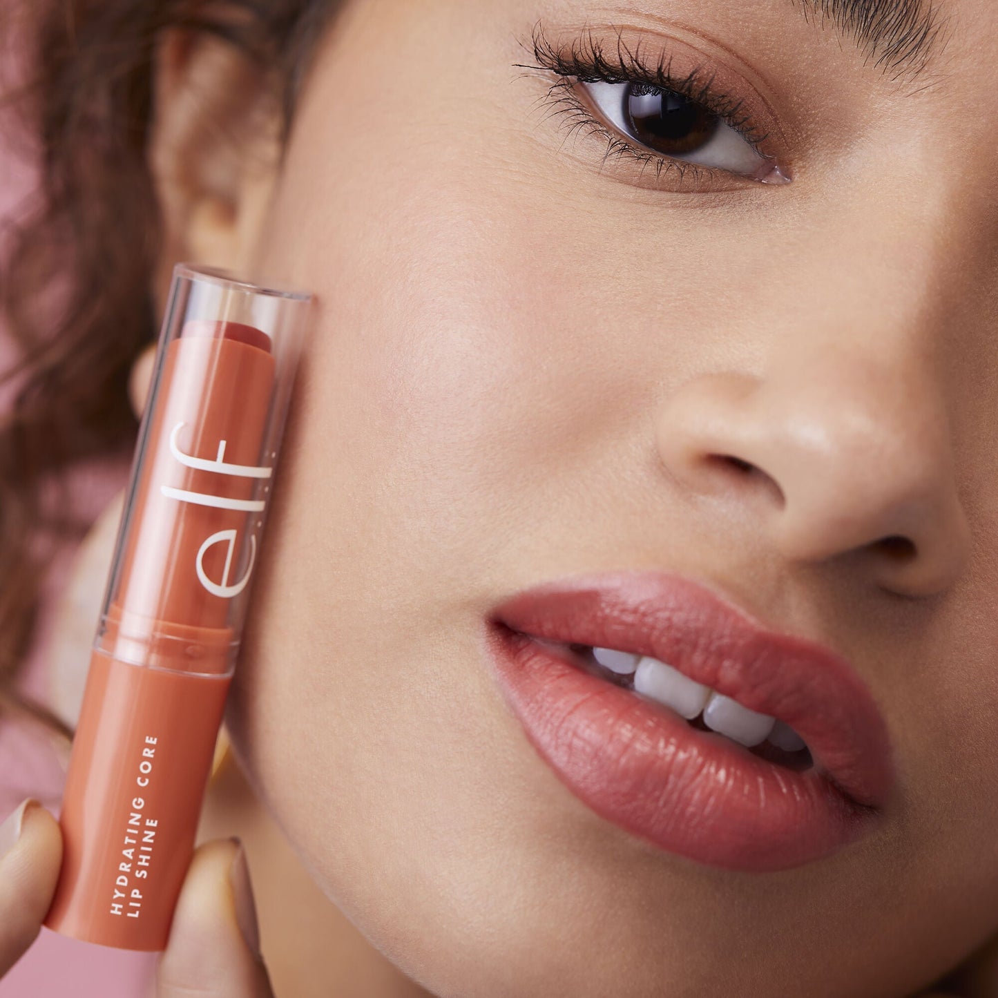 hydrating-core-lip-shine-a1 08112020_Alyssa_AmpItUp-0157_IGF_0dcd7b08-d8a1-41c3-a293-6fb7fa4ca7dd.jpg