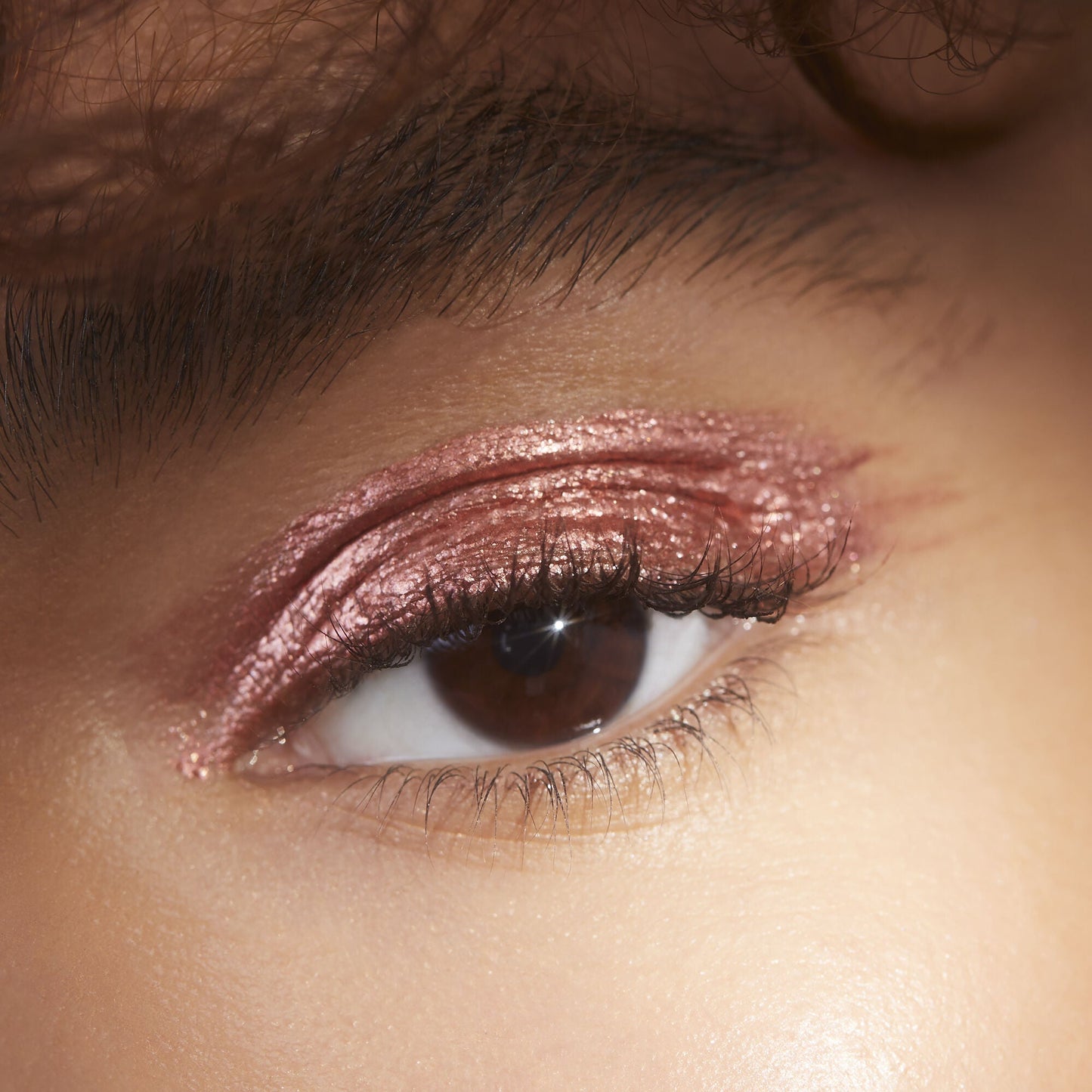 liquid-metallic-eyeshadow-n1 08112020_Alyssa_LiquidMetallic2-0088_IGF_8173dfb0-e7a2-4d33-b548-15571a3372c6.jpg